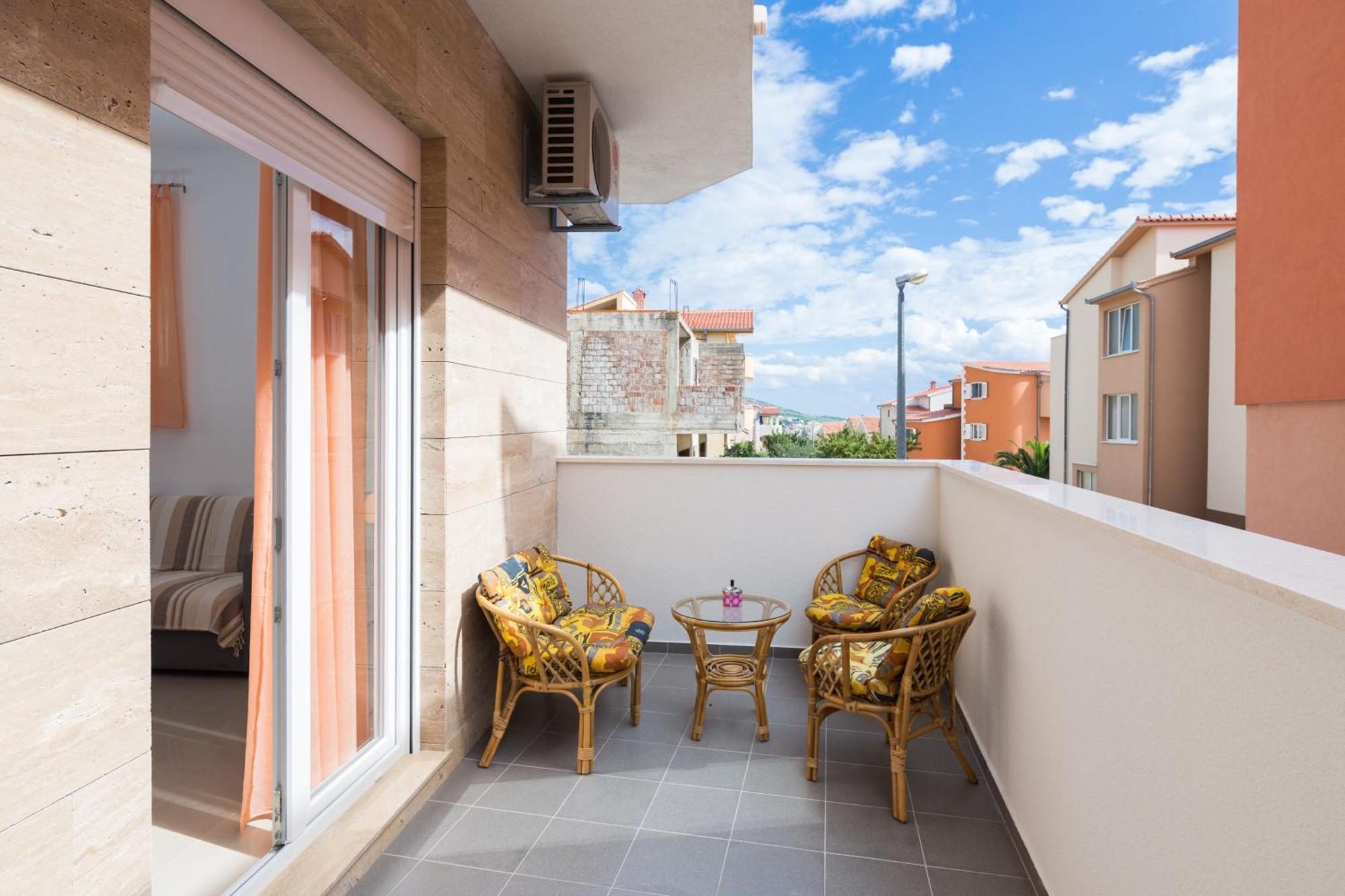 Apartment With Private Swimming Pool Podstrana Dış mekan fotoğraf