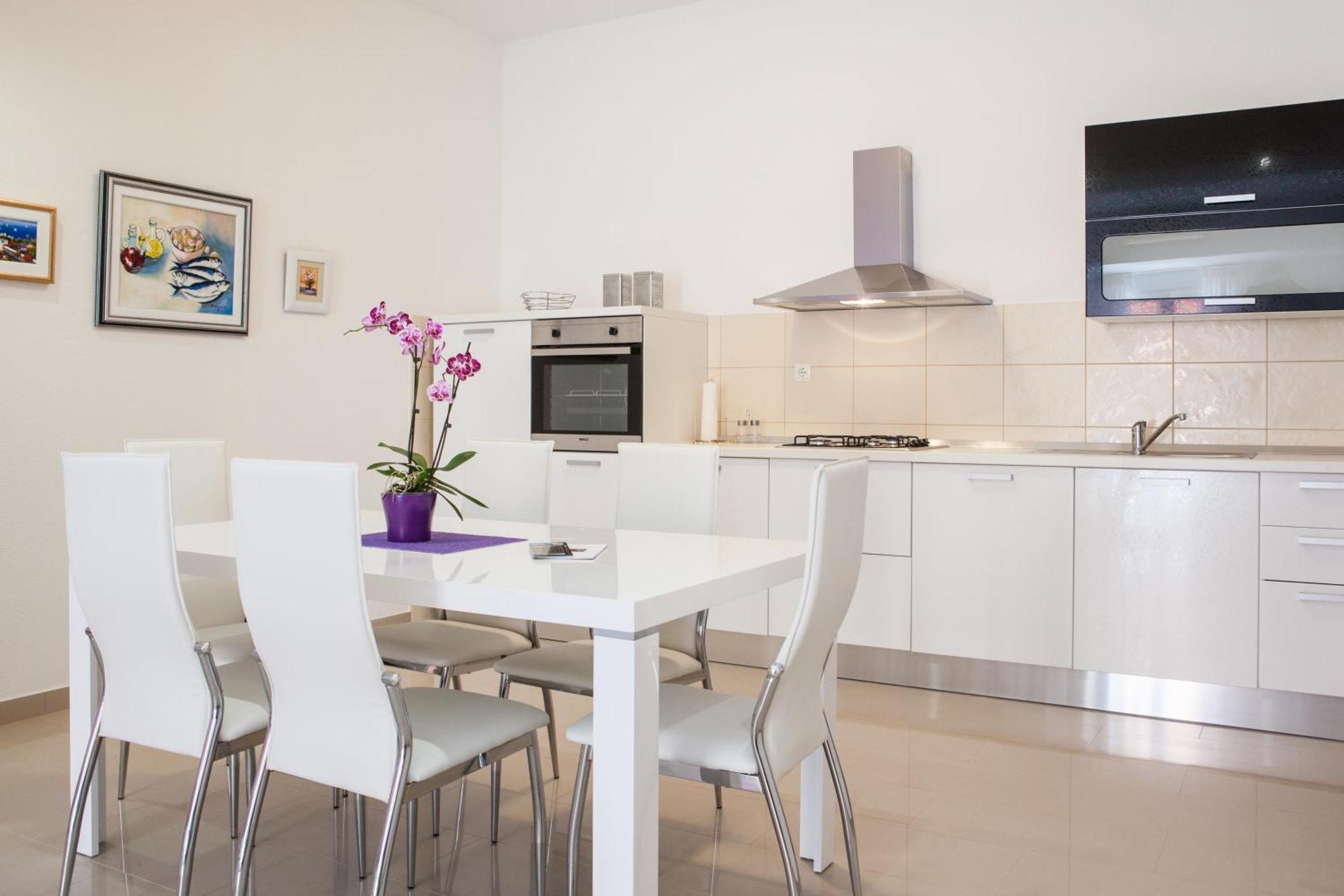 Apartment With Private Swimming Pool Podstrana Dış mekan fotoğraf