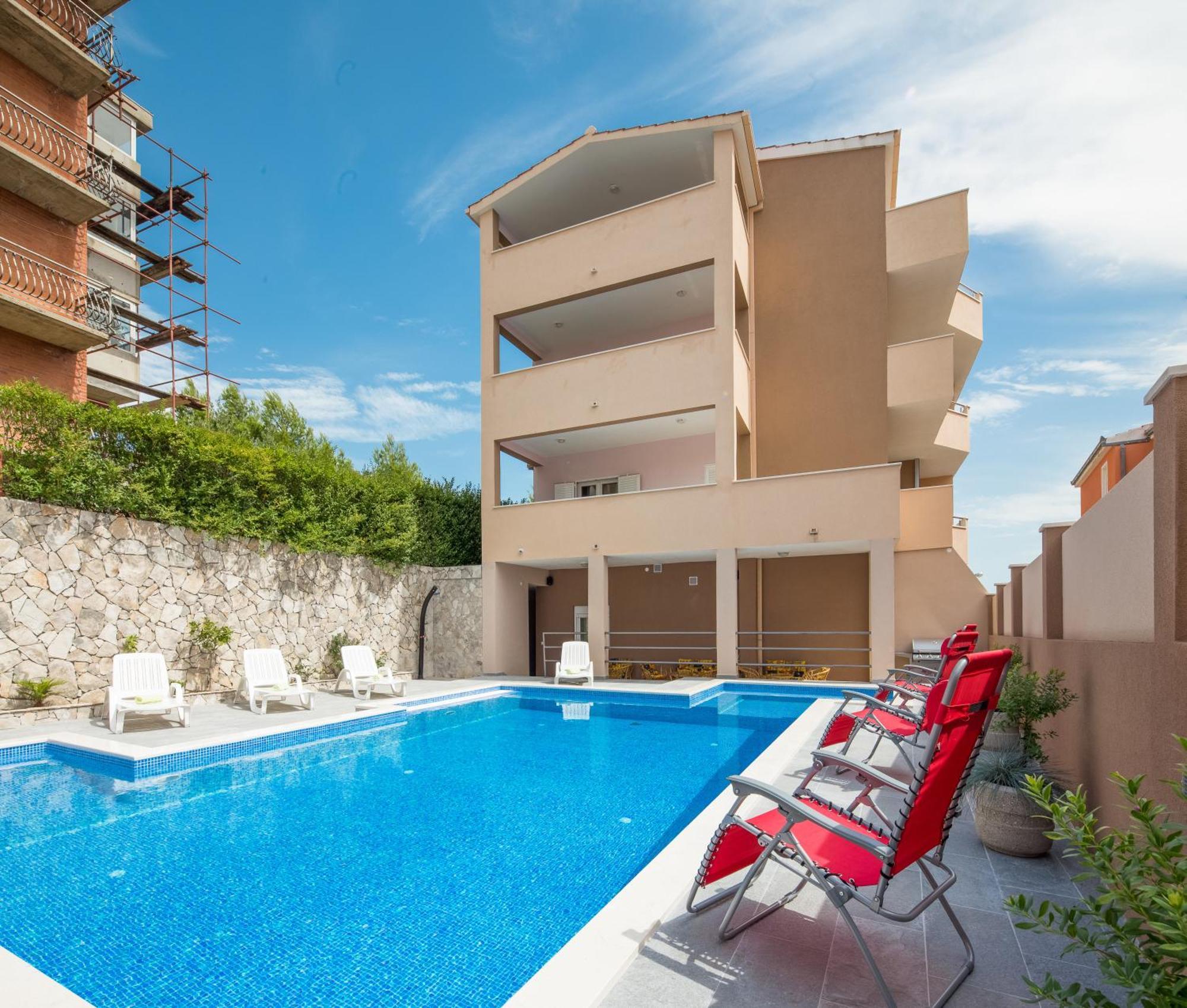 Apartment With Private Swimming Pool Podstrana Dış mekan fotoğraf
